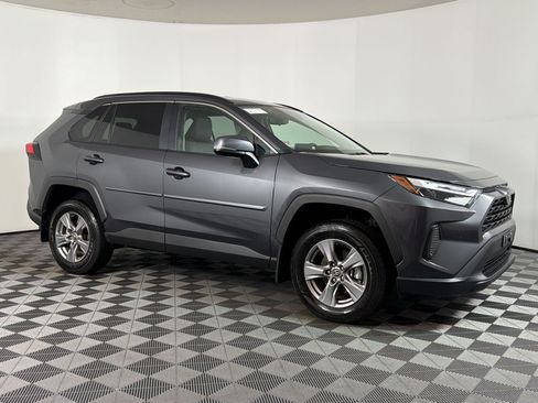 Used 2024 Toyota RAV4 XLE FWD image 6