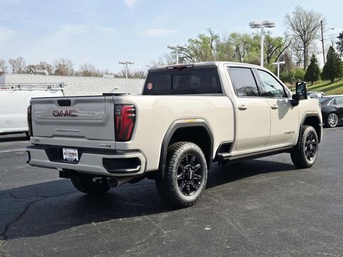 New 2026 GMC Sierra 2500 AT4 w/ AT4 Premium Plus Package AWD/4WD image 3