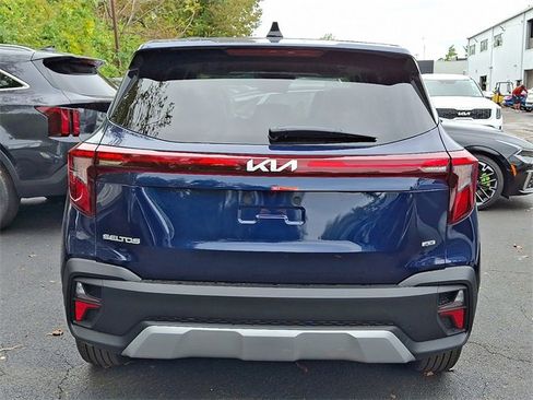 New 2026 Kia Seltos LX image 3