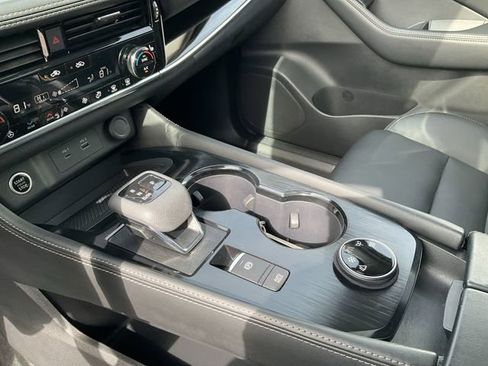 Certified 2023 Nissan Rogue SL image 26