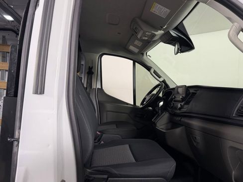 Used 2024 Ford Transit 250 Low Roof w/ Exterior Upgrade Package RWD image 27