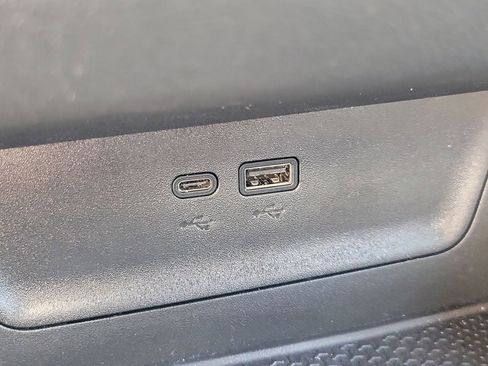Used 2026 Chevrolet Equinox LT FWD image 27