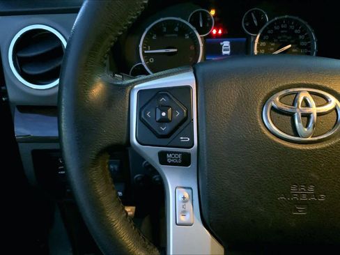 Used 2016 Toyota Tundra Limited image 23
