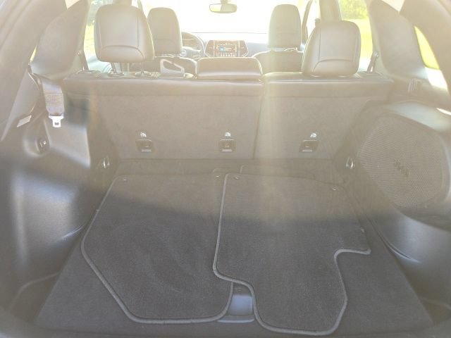 Used 2022 Jeep Cherokee Limited AWD/4WD image 5