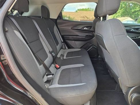 Used 2025 Chevrolet TrailBlazer LT AWD/4WD image 23