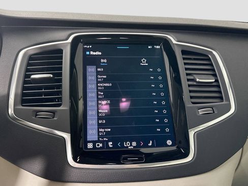 New 2025 Volvo XC90 T8 Core w/ Protection Package Premier image 10
