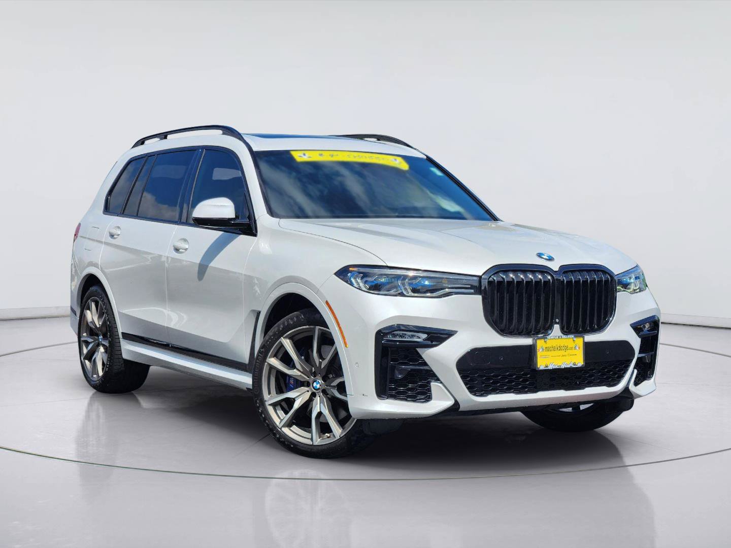Used 2022 BMW X7 M50i w/ Executive Package AWD/4WD image 1