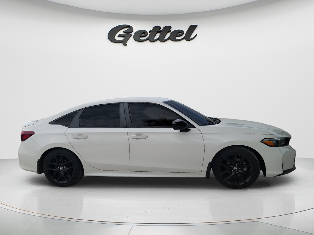 Used 2025 Honda Civic Sport image 4