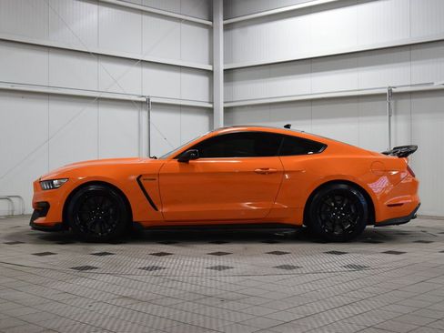 Used 2020 Ford Mustang Shelby GT350 w/ Technology Package RWD image 4