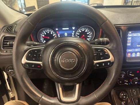 Used 2021 Jeep Compass Trailhawk AWD/4WD image 13