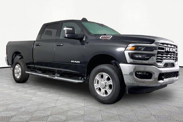 Used 2026 RAM 2500 Big Horn AWD/4WD image 2
