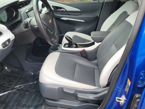 Certified 2020 Chevrolet Bolt Premier w/ Infotainment Package FWD image 9