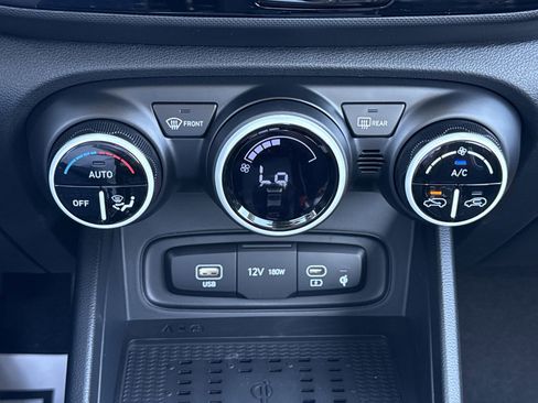 New 2026 Hyundai Venue SEL image 23