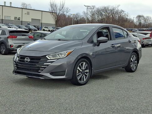 Used 2023 Nissan Versa SV w/ Trunk Package image 3