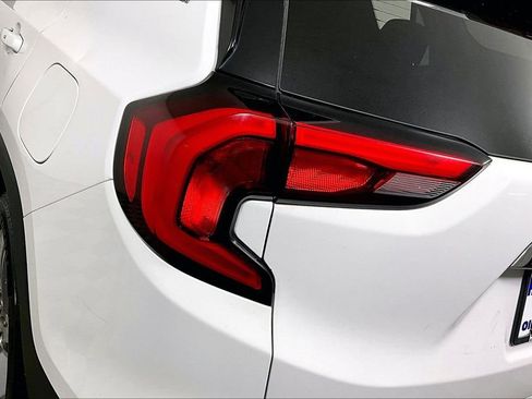 Used 2019 GMC Terrain SLT image 28