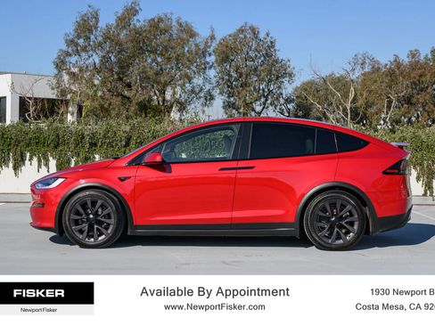 Used 2023 Tesla Model X image 4