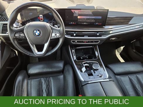 Used 2025 BMW X5 xDrive50e AWD/4WD image 23