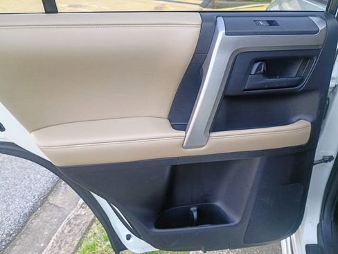 Used 2013 Toyota 4Runner SR5 image 46