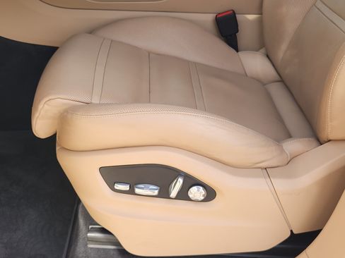 Used 2019 Porsche Cayenne image 26