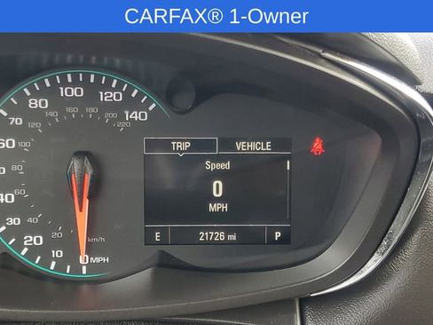 Used 2022 Chevrolet Trax LT w/ LT Convenience Package image 17