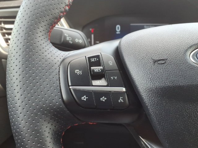 Certified 2024 Ford Escape ST-Line w/ Tech Pack #1 AWD/4WD image 14