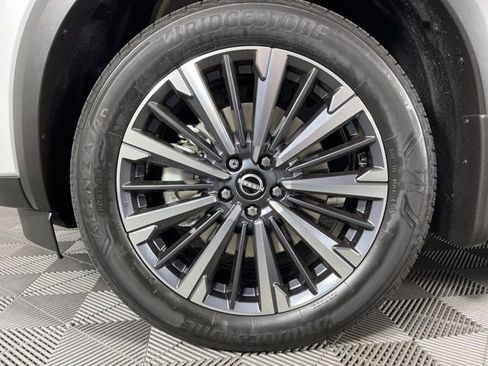 New 2026 Nissan Pathfinder Platinum AWD/4WD image 13