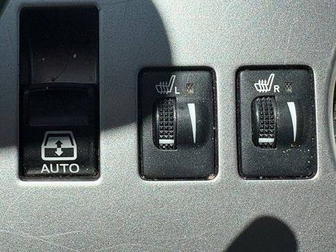 Used 2023 Toyota 4Runner SR5 Premium w/ Moonroof Package AWD/4WD image 18