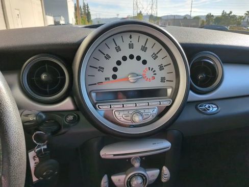 Used 2010 MINI Cooper Convertible image 19