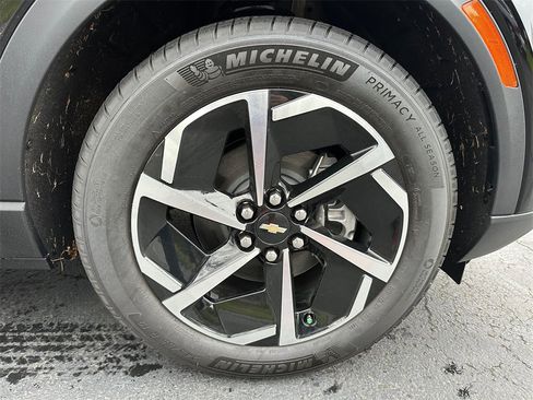 New 2026 Chevrolet Equinox EV LT image 9