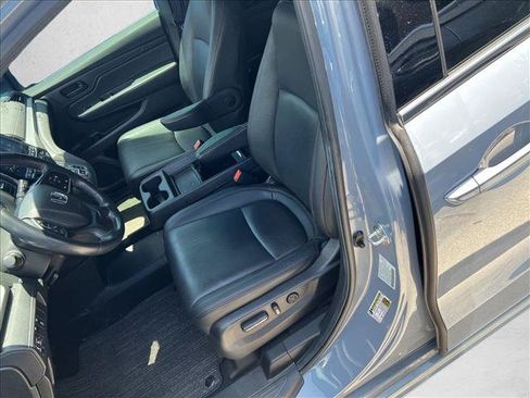Used 2024 Honda Odyssey Sport image 11