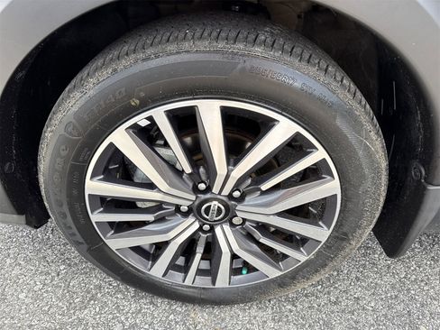 Used 2021 Nissan Kicks SV image 37