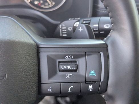 Used 2024 Nissan Rogue SV FWD image 24