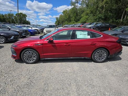 New 2025 Hyundai Sonata SEL image 2