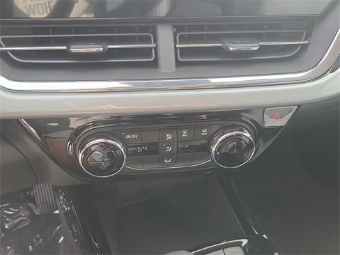 New 2026 Chevrolet Trax LT image 33