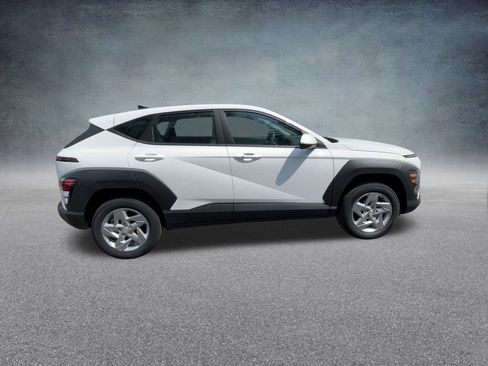 Used 2026 Hyundai Kona SE image 25