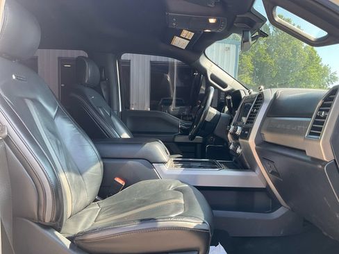 Used 2021 Ford F350 Platinum AWD/4WD image 12