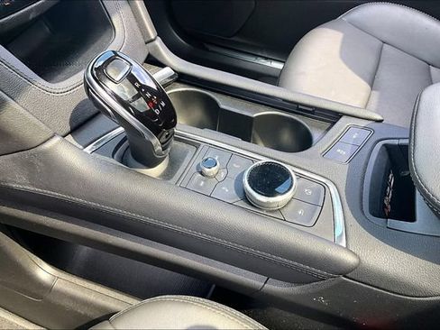 Used 2022 Cadillac XT5 Premium Luxury FWD image 18