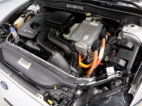 Certified 2018 Ford Fusion S image 17