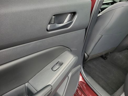 Used 2025 Nissan Altima 2.5 SV image 13