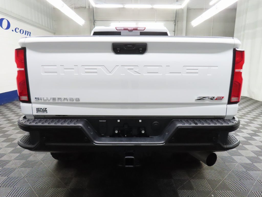Used 2025 Chevrolet Silverado 2500 ZR2 w/ Technology Package AWD/4WD image 35
