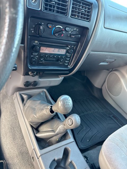 Used 2004 Toyota Tacoma 4x4 Xtracab V6 image 10