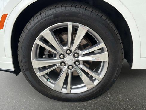 Used 2024 Cadillac XT6 Premium Luxury AWD/4WD image 19