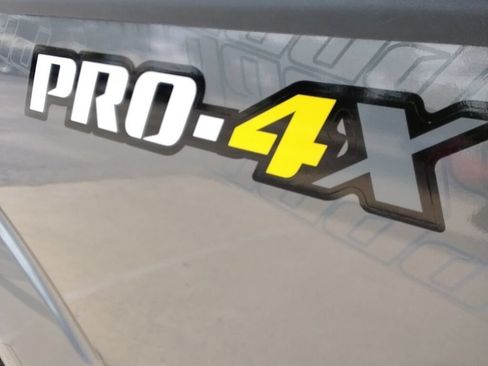 Used 2018 Nissan Frontier PRO-4X AWD/4WD image 25
