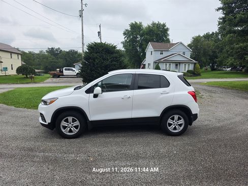 Used 2020 Chevrolet Trax LS w/ Tint and Cruise Package AWD/4WD image 8