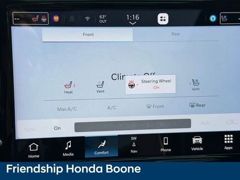 Used 2023 Chrysler Pacifica Limited w/ Uconnect Theater Family Group image 23