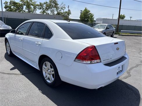 Used 2015 Chevrolet Impala LT w/ LT Sunroof Package FWD image 3