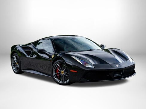 Used 2018 Ferrari 488 GTB RWD image 1