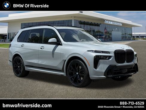 Certified 2025 BMW X7 xDrive40i w/ M Sport Package AWD/4WD image 1
