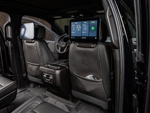 Used 2021 GMC Yukon Denali w/ Denali Premium Package image 29