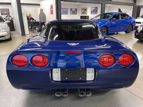 Used 2004 Chevrolet Corvette Coupe w/ Preferred Equipment Group image 11